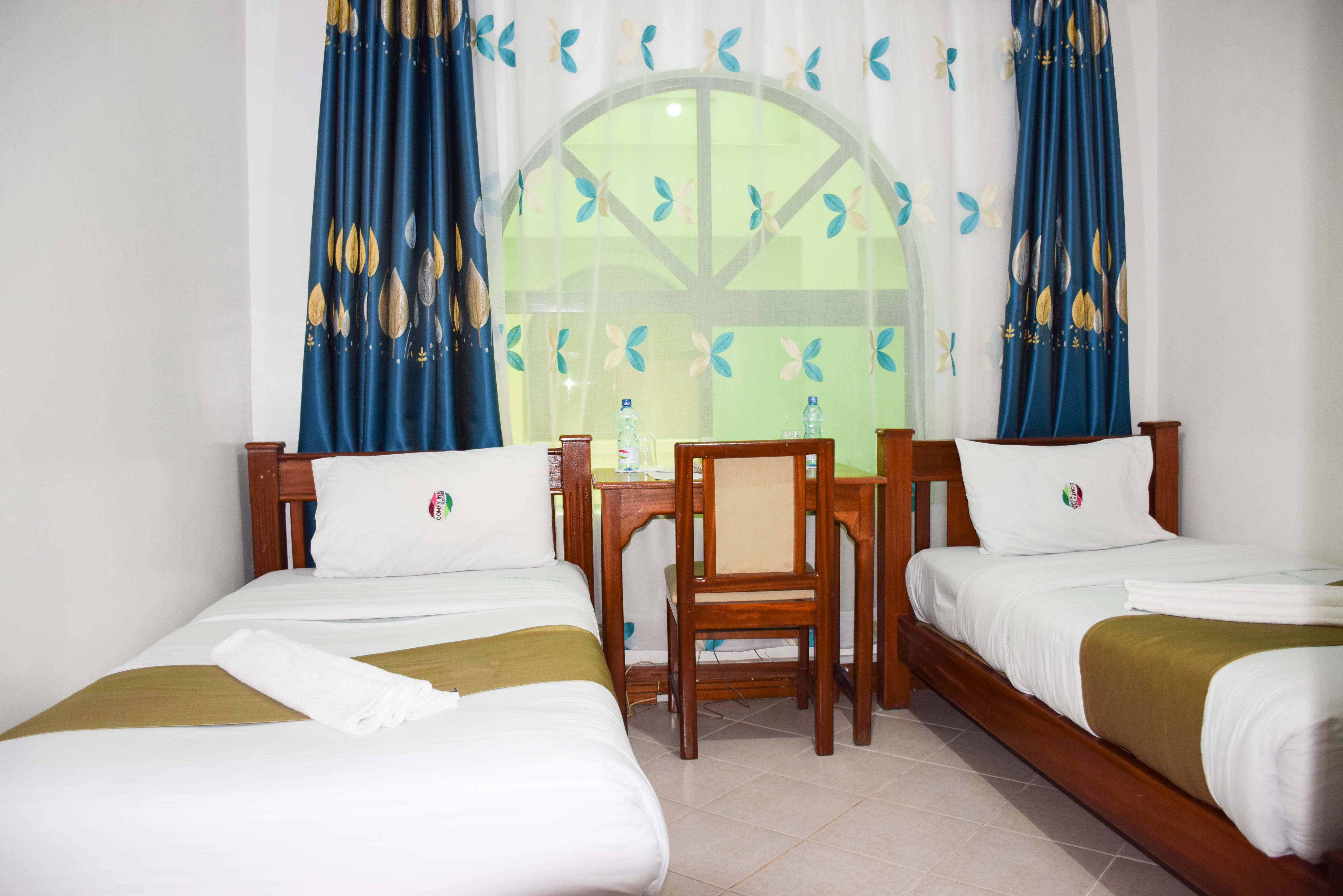 Rooms & Suites